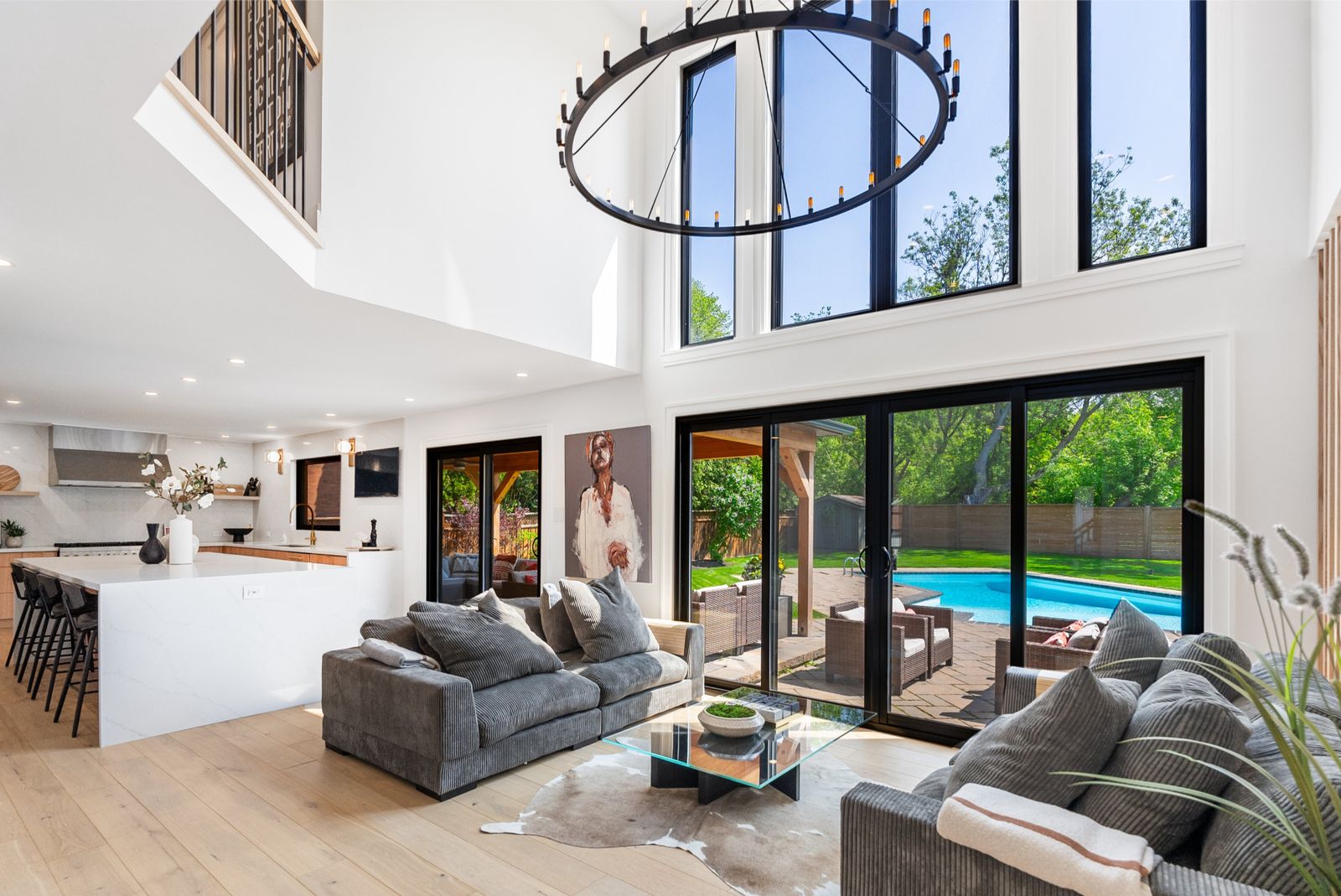 Bright living room opening onto a garden