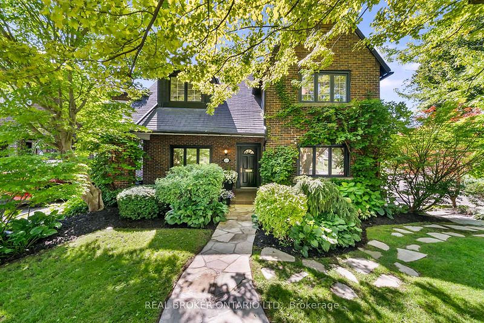 Exterior of 69 Chaplin Crescent in Toronto